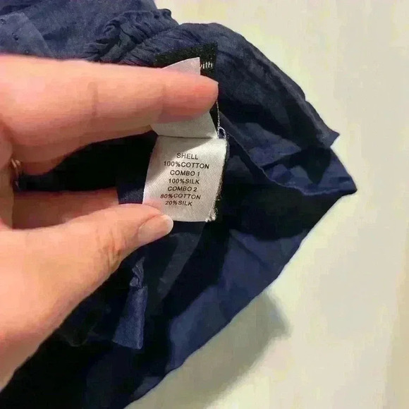 Dian von furstenburg navy button down silk blouse sz. 4 . Office , quite luxury - Picture 4 of 7